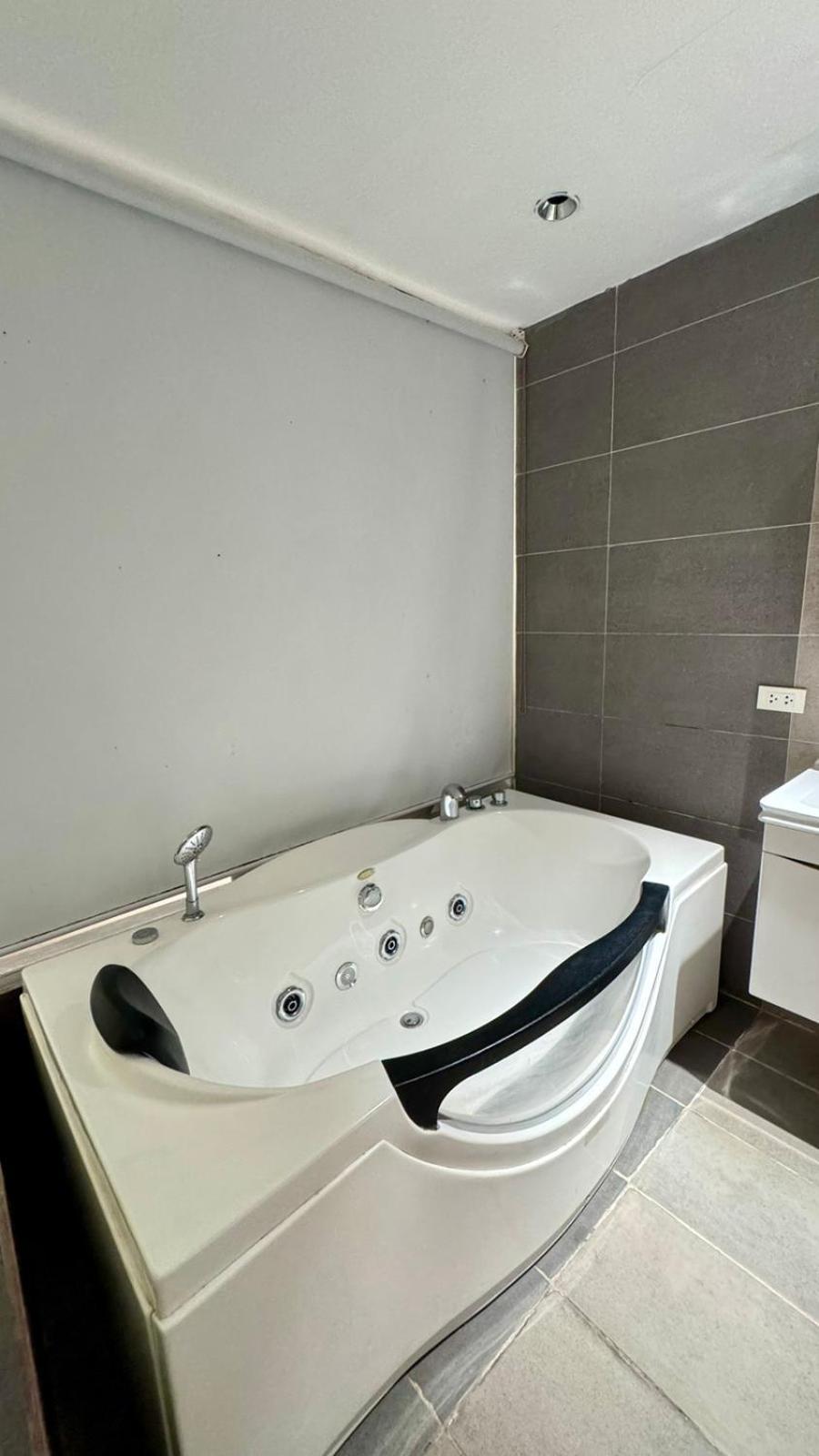 City Park Hotel Residences Taguig Ngoại thất bức ảnh