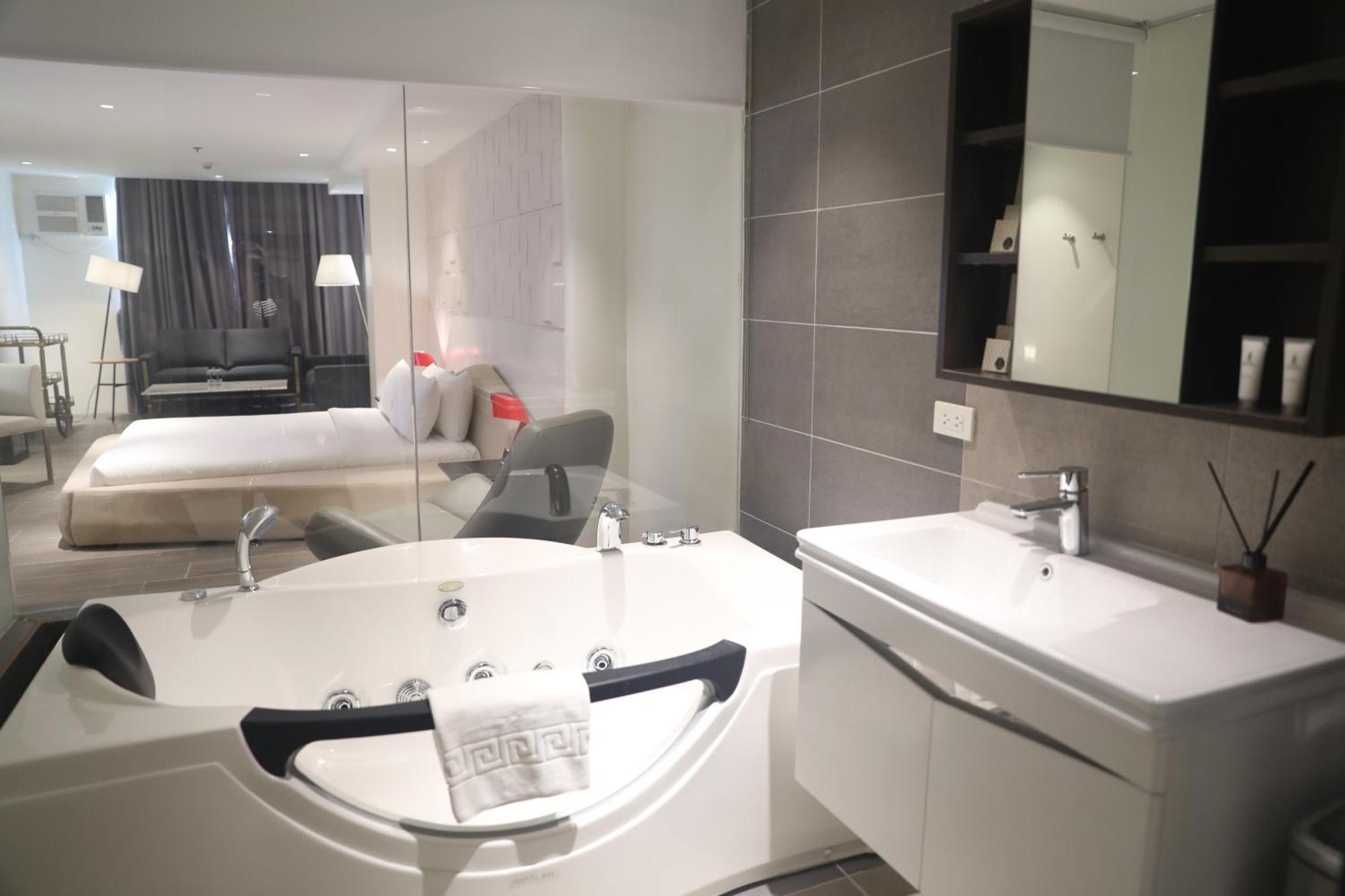 City Park Hotel Residences Taguig Ngoại thất bức ảnh