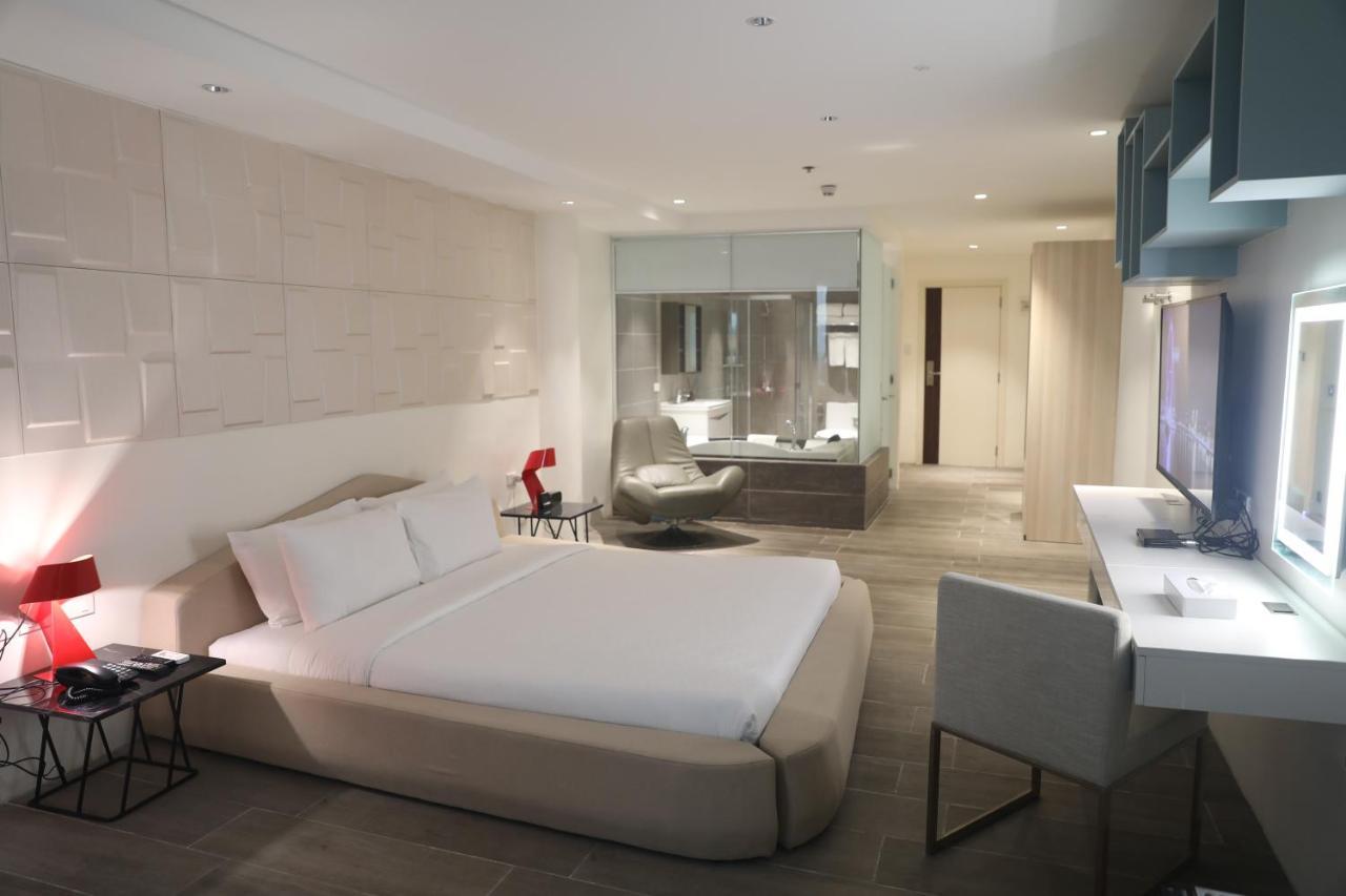 City Park Hotel Residences Taguig Ngoại thất bức ảnh